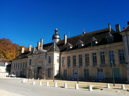 Abbaye monumentale du XVIIIe siècle