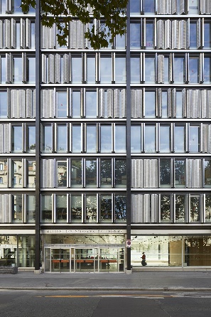 Photographies extérieure et intérieure du bâtiment